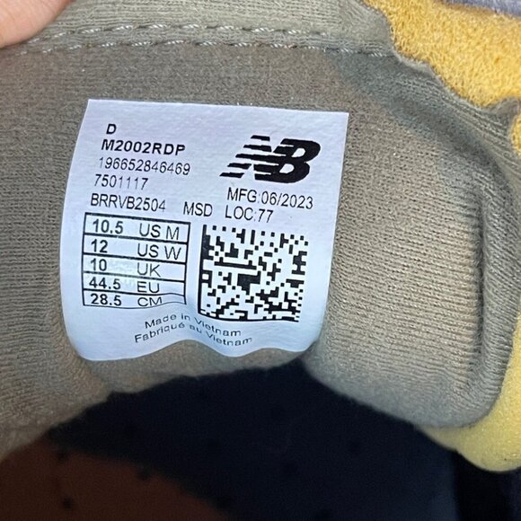 New Balance Athletic Shoes - Tan and Black - Picture 8 of 8